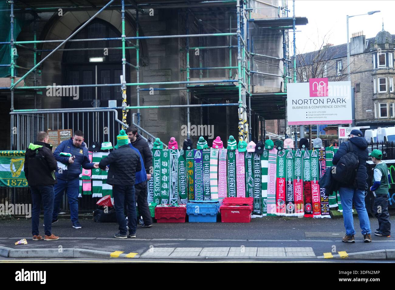 Street shop près du stade Easter Road lors du match de premier League écossais, date 22, entre Hibernian FC et Motherwell FC, joué au stade Easter Road le 10 janvier 2026 à Édimbourg, en Écosse. (Photo de Bagu Blanco / PRESSIN) Banque D'Images