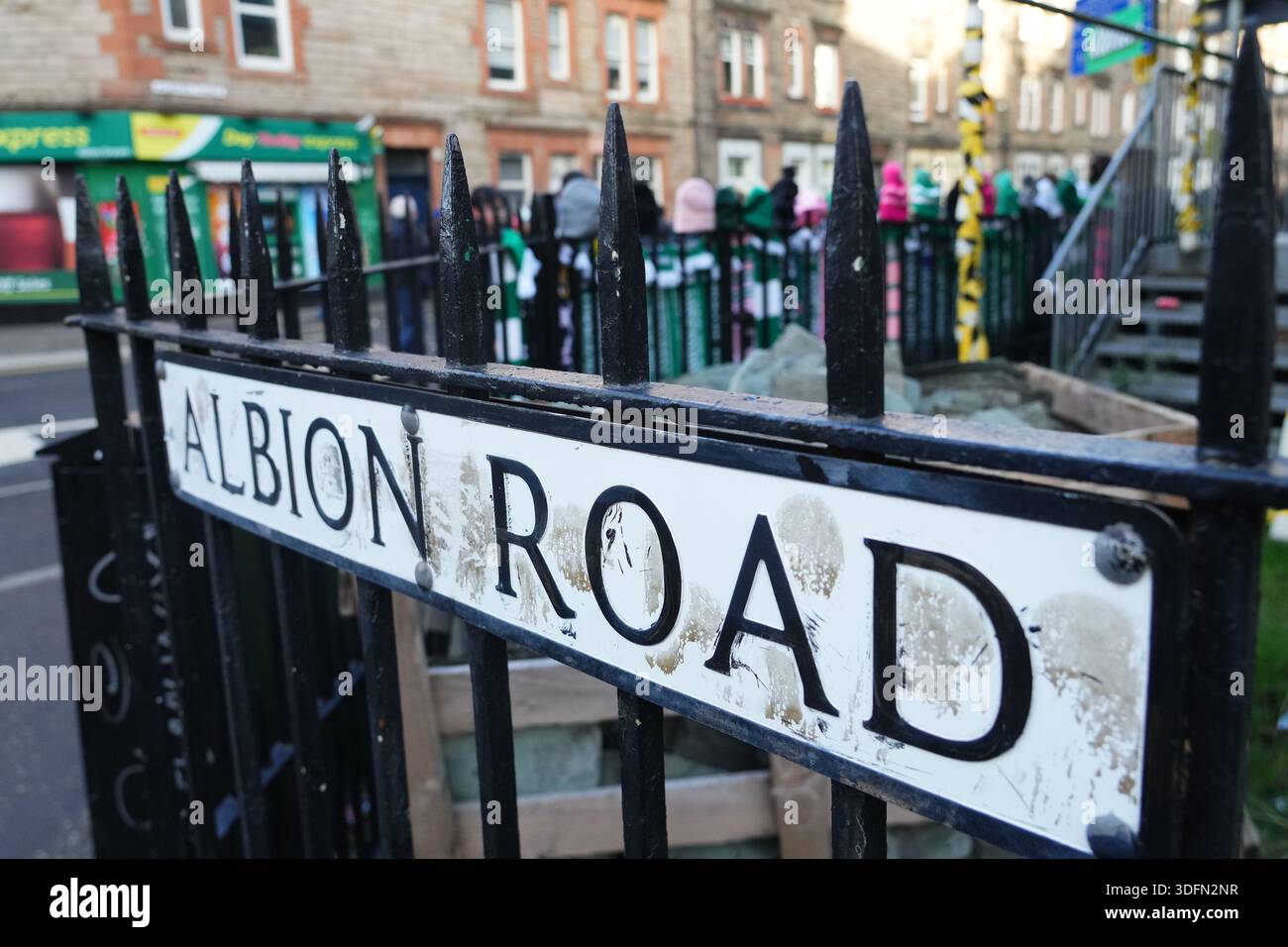 Afficher rue près du stade Easter Road lors du match de premier League écossais, date 22, entre Hibernian FC et Motherwell FC, joué au stade Easter Road le 10 janvier 2026 à Édimbourg, en Écosse. (Photo de Bagu Blanco / PRESSIN) Banque D'Images