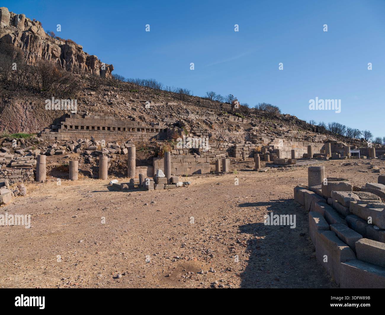 Assos ancienne ville, ancienne colonie et ruines. Une grande ville antique sur la côte égéenne. Berhamkale, Çanakkale, Türkiye Banque D'Images