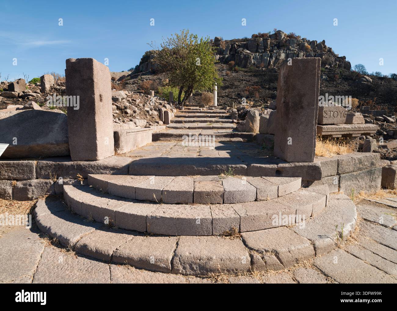 Assos ancienne ville, ancienne colonie et ruines. Une grande ville antique sur la côte égéenne. Berhamkale, Çanakkale, Türkiye Banque D'Images