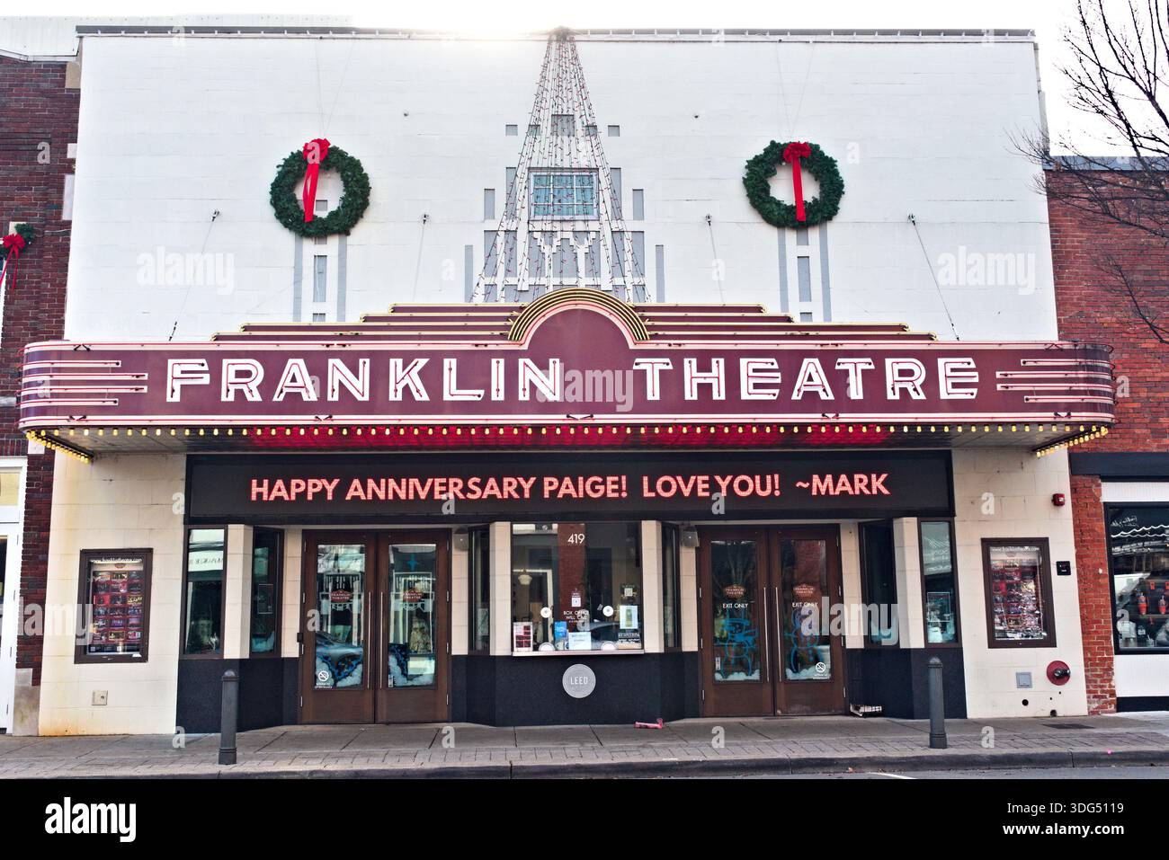 Franklin, TN – 11 décembre 2025 : le Franklin Theatre est un monument historique sur la rue principale de Franklin qui a été ouvert en 1937 et restor Banque D'Images