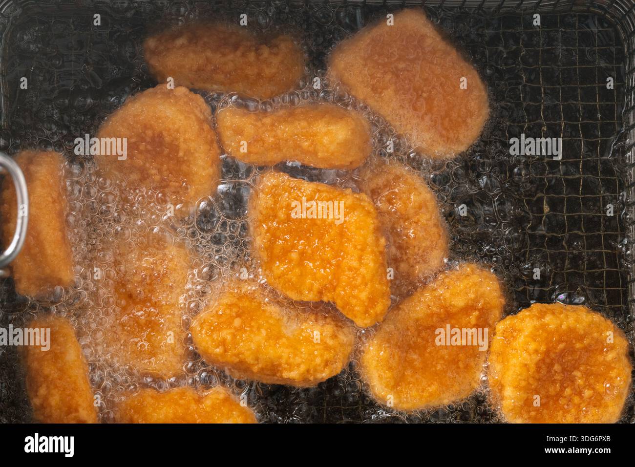 Gros plan sur les nuggets de poulet frits Banque D'Images