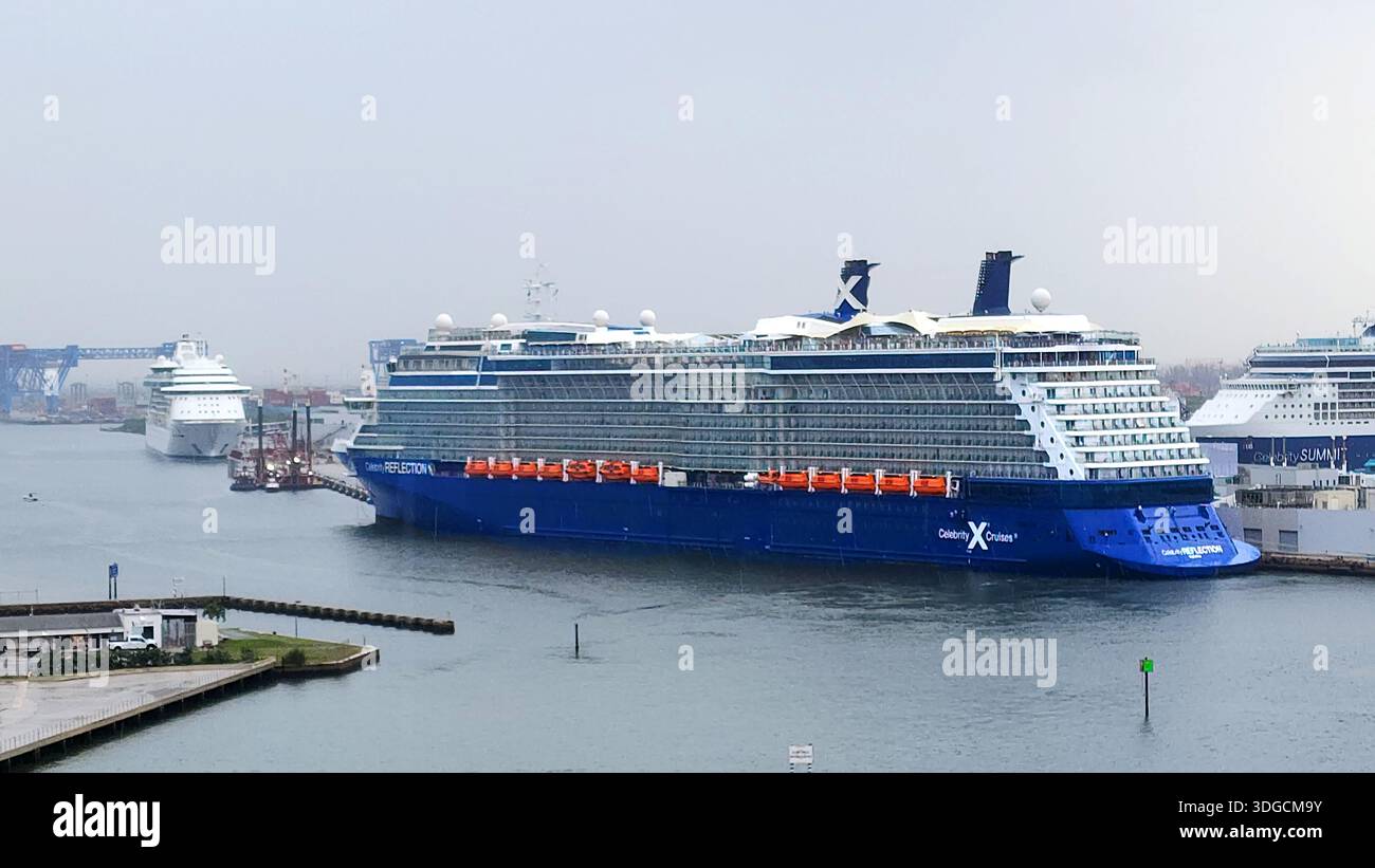 Bateau de croisière Reflection de célébrités Port Everglades Port de croisière Fort Lauderdale Floride États-Unis 01.02.26 Banque D'Images