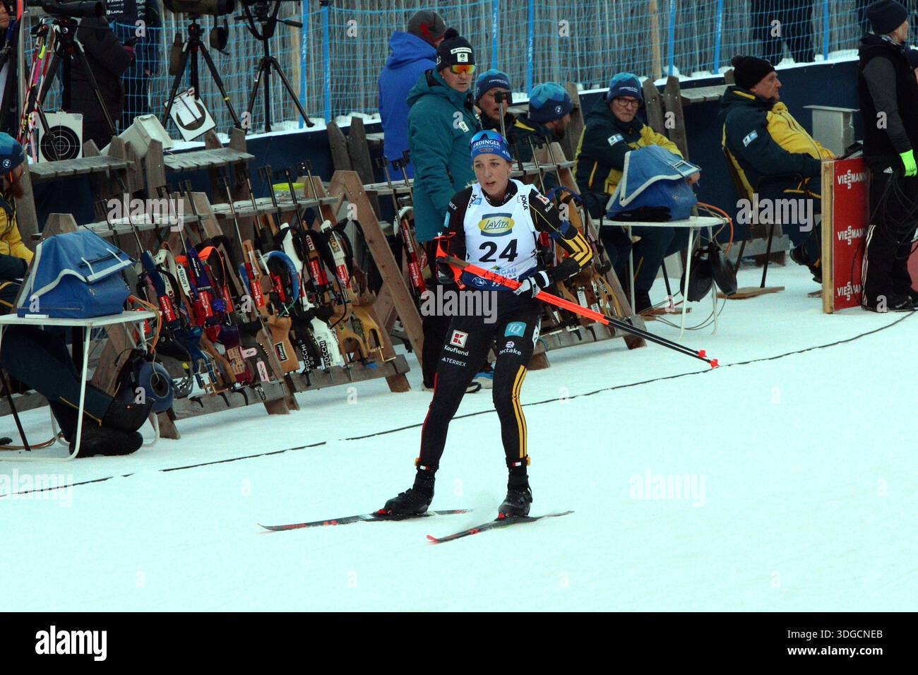 RUHPOLDING, ALLEMAGNE - 16 JANVIER : arrivée au champ de tir PREUSS, Franziska (GER, #24) au SPRINT FÉMININ DE 7,5 km à la Coupe du monde BMW IBU Biathlon Ruhpolding le 16 janvier 2026 à Ruhpolding, Allemagne. Banque D'Images