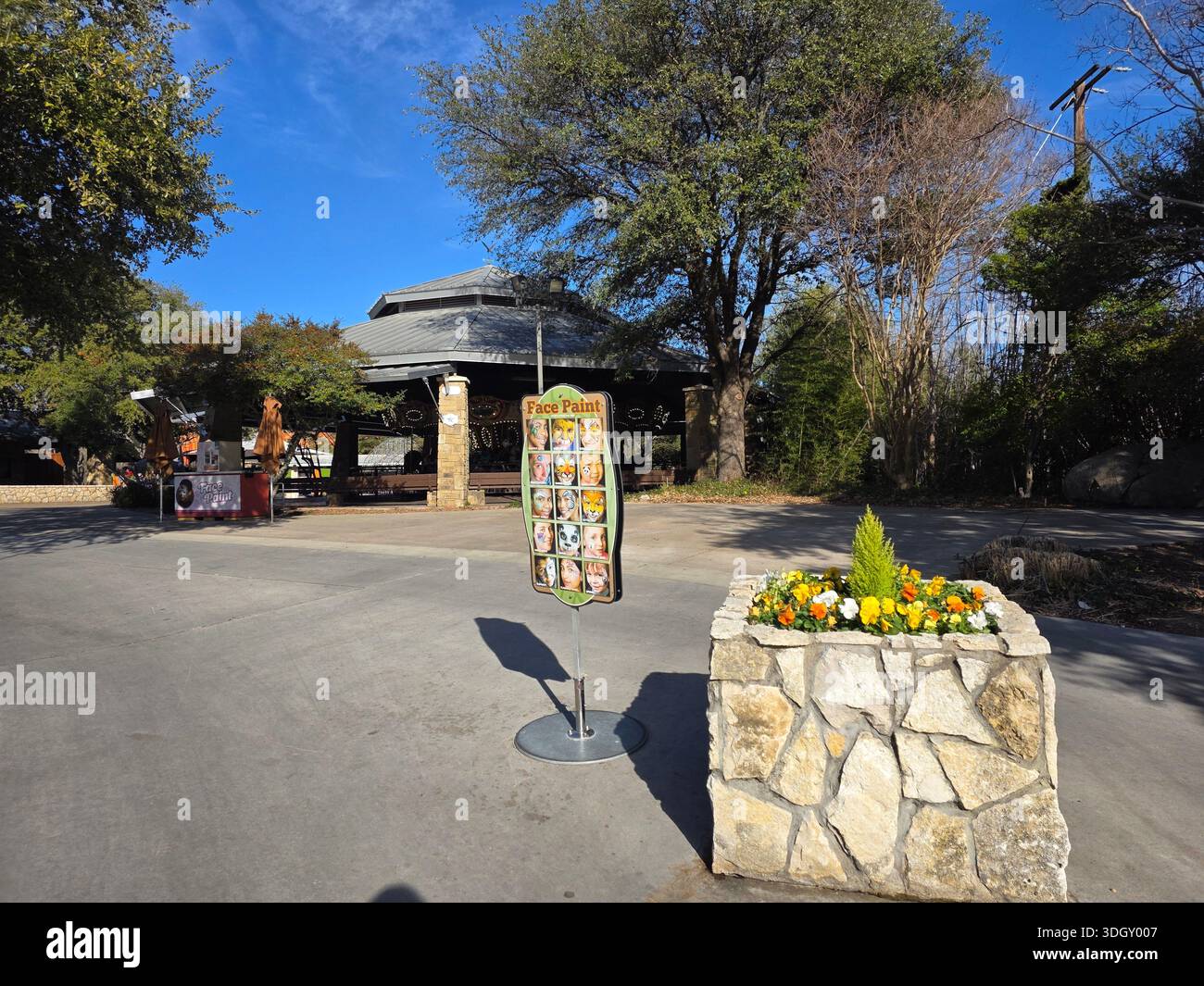 Promenade à l'intérieur de Dallas, Texas Zoo Banque D'Images