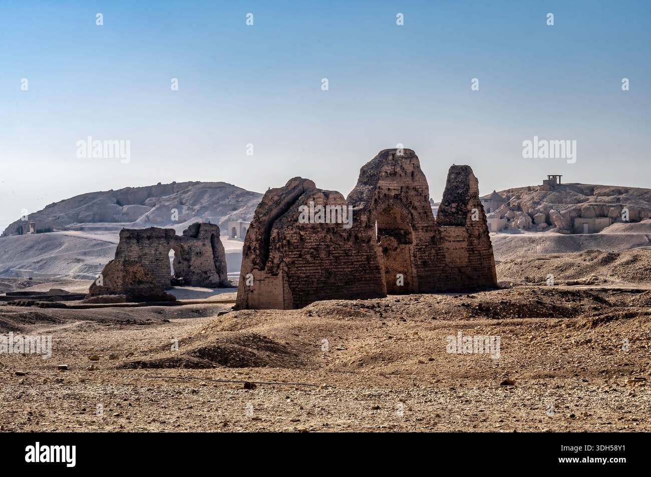 Paysages autour de Deir el-Bahari, Louxor, Egypte. Février 2023 Banque D'Images