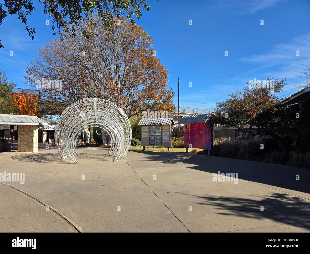 Promenade à l'intérieur de Dallas, Texas Zoo Banque D'Images