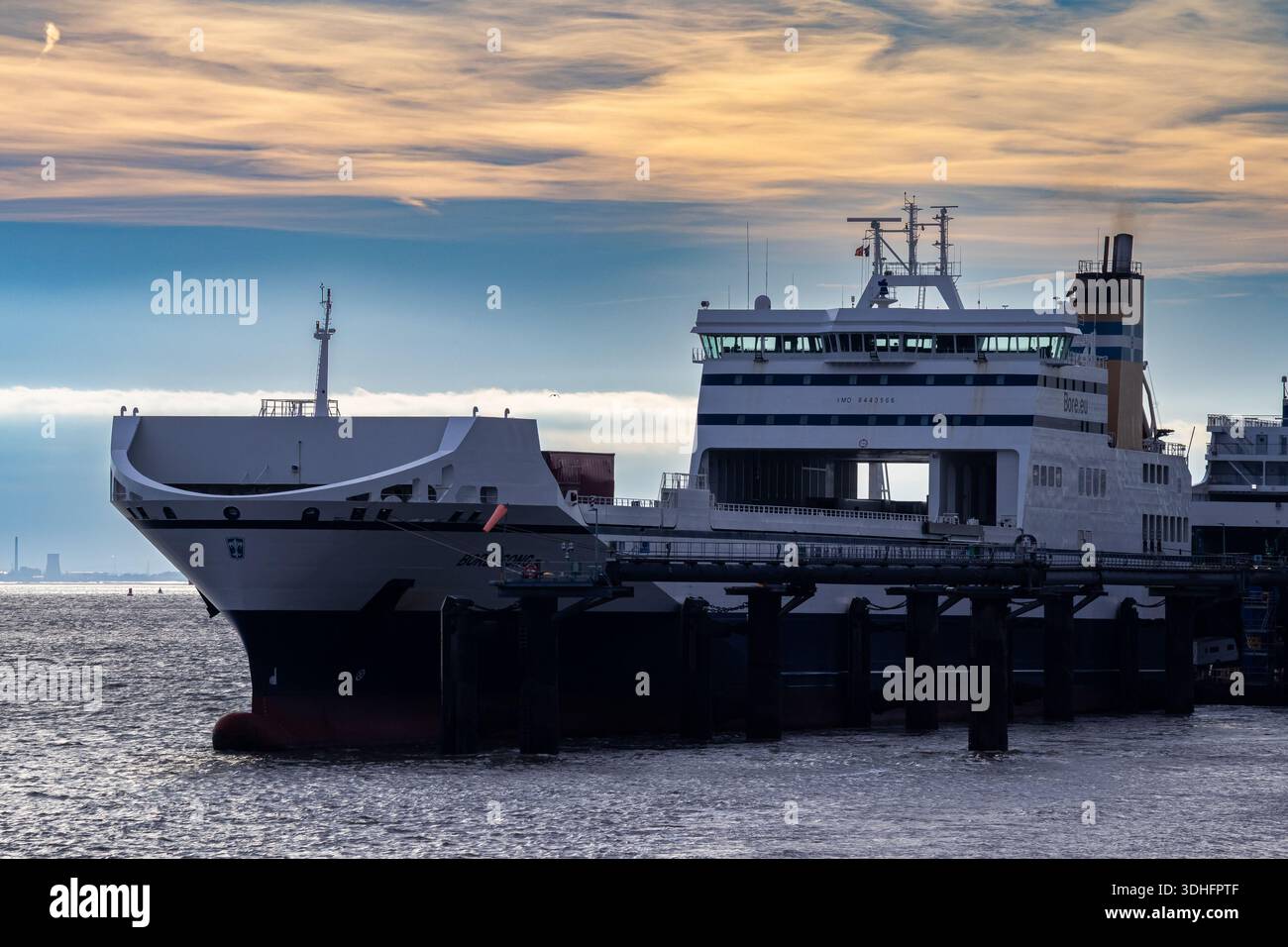 Le ferry Bone Song RoRo accostait au terminal de Birkenhead sur la rivière Mersey Banque D'Images