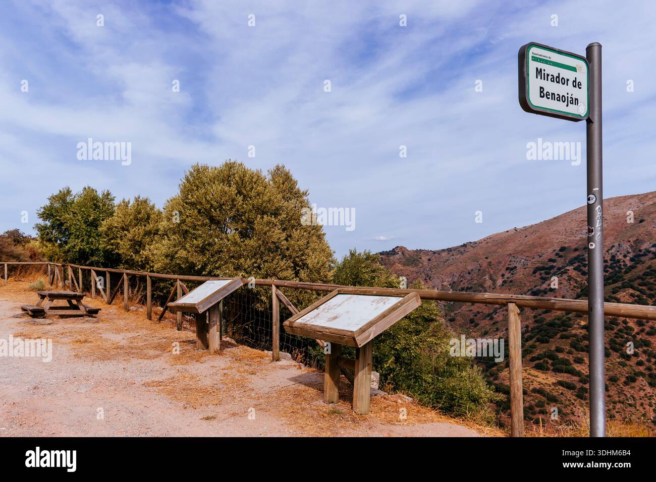 Point de vue panoramique sur la serrania de Ronda. Benaoján, Sierra de Ronda, Málaga, Andalucía, Espagne, Europe Banque D'Images
