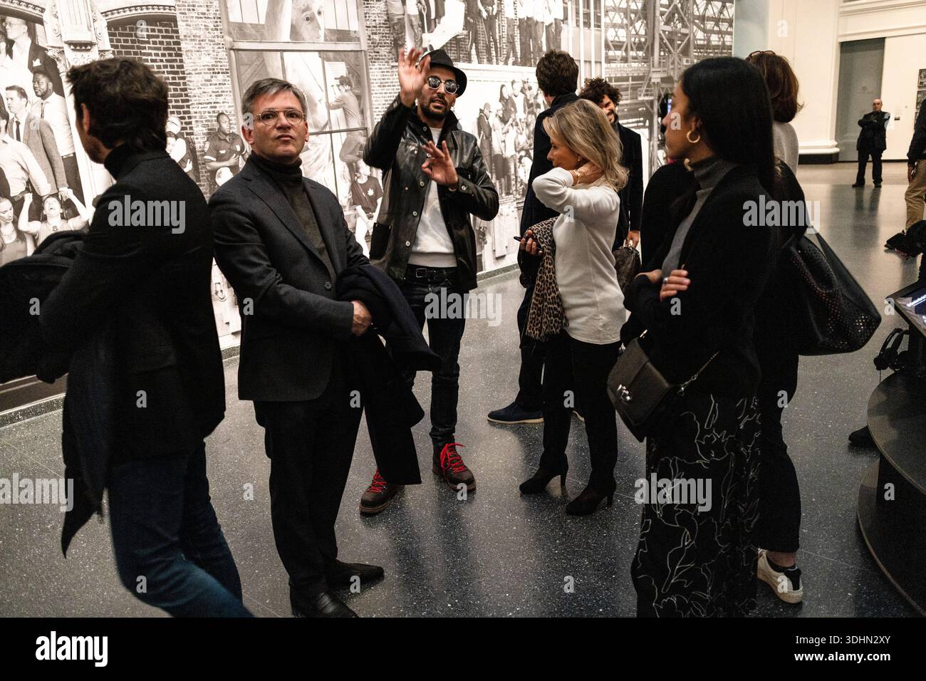 Artiste français JR au Brooklyn Museum pour son installation multimédia, 'JR : The Chronicles of New York City', New York, 13 novembre 2019. Banque D'Images