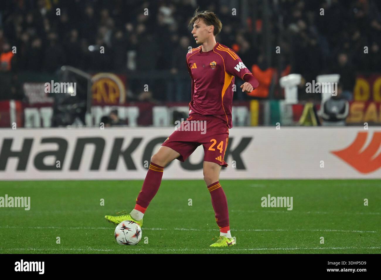 Rome, Italie. 22 janvier 2026. Jan Ziolkowski de l'AS Roma lors du match de Ligue Europa entre L'AS Roma et le VfB Stuttgart au stade Olimpico de Rome, Italie, 22 janvier 2026 Mattia Vian crédit : Agence photo indépendante/Alamy Live News Banque D'Images