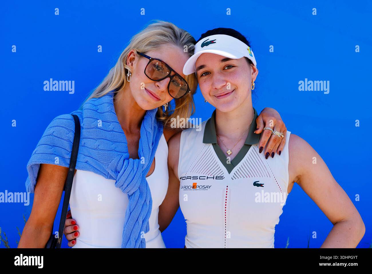 Caro Daur, influenceuse de mode et mannequin allemande, et Eva Lys, joueuse de tennis allemande, lors de l'Australian Open Tennis Grand Chelem 2026 à Melbourne Park. Banque D'Images