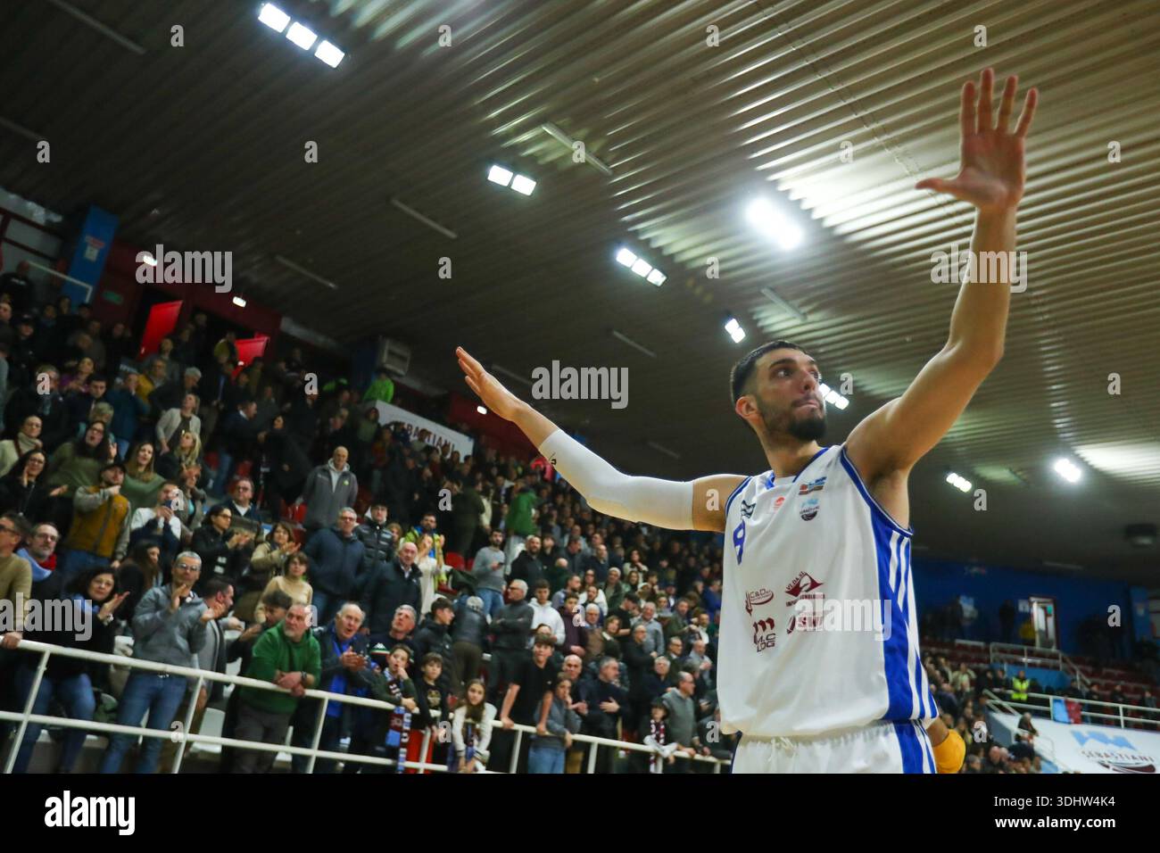 #8 Tommaso Guariglia (ITA) - RSR Sebastiani Rieti pendant Real Sebastiani Rieti vs Dole basket Rimini - Stagione 2025-26 Campionato Italiano Pallacan Banque D'Images