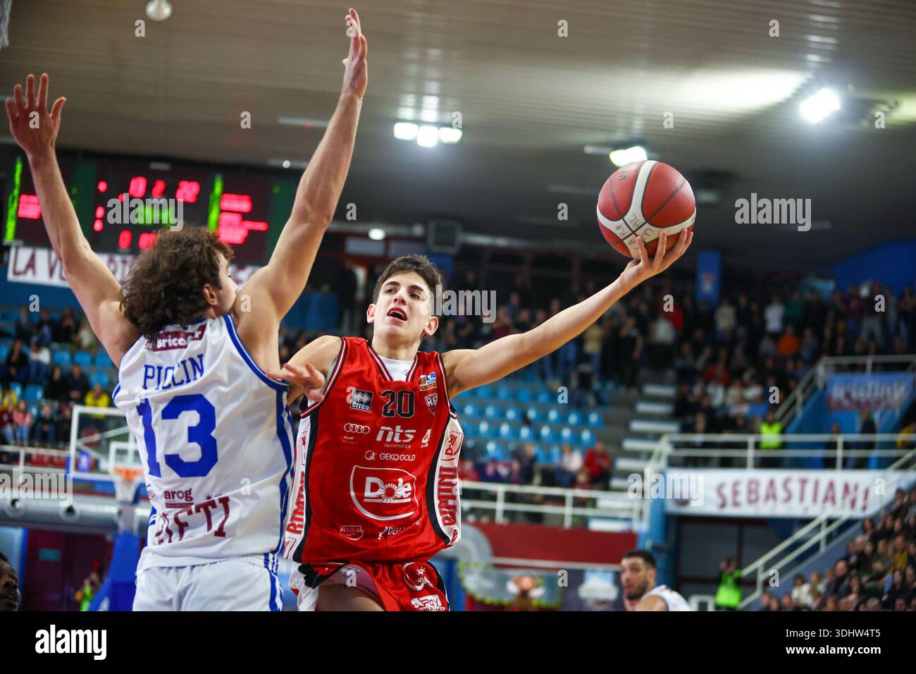 #20 Nicolo Ronci (ITA) - Dole basket Rimini pendant Real Sebastiani Rieti vs Dole basket Rimini - Stagione 2025-26 Campionato Italiano Pallacanestro - Banque D'Images
