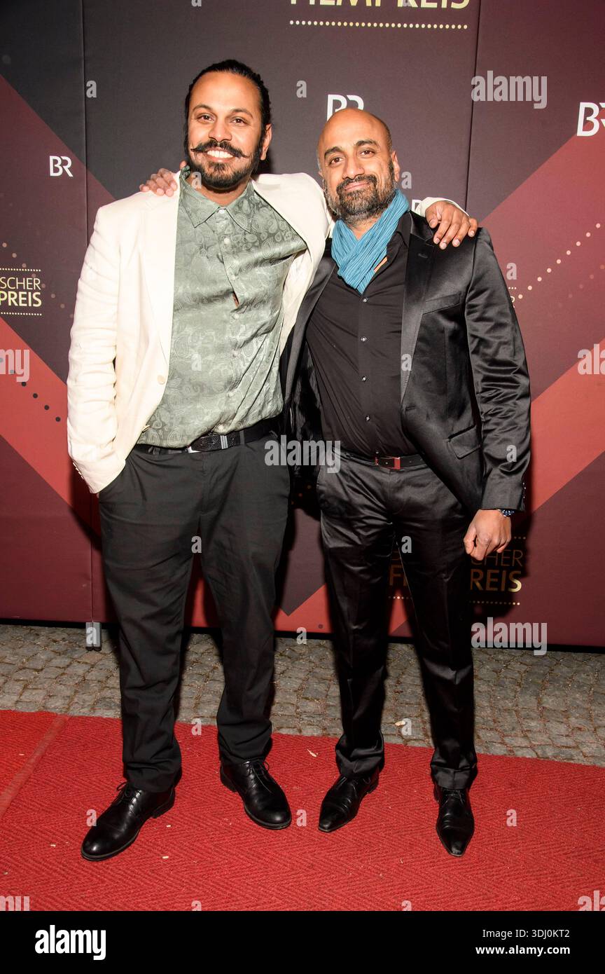 Murali Perumal und Gast BEI der Verleihung des 47. Bayerischen Filmpreises 2025 im Prinzregententheater. München, 23.01.2026 Banque D'Images