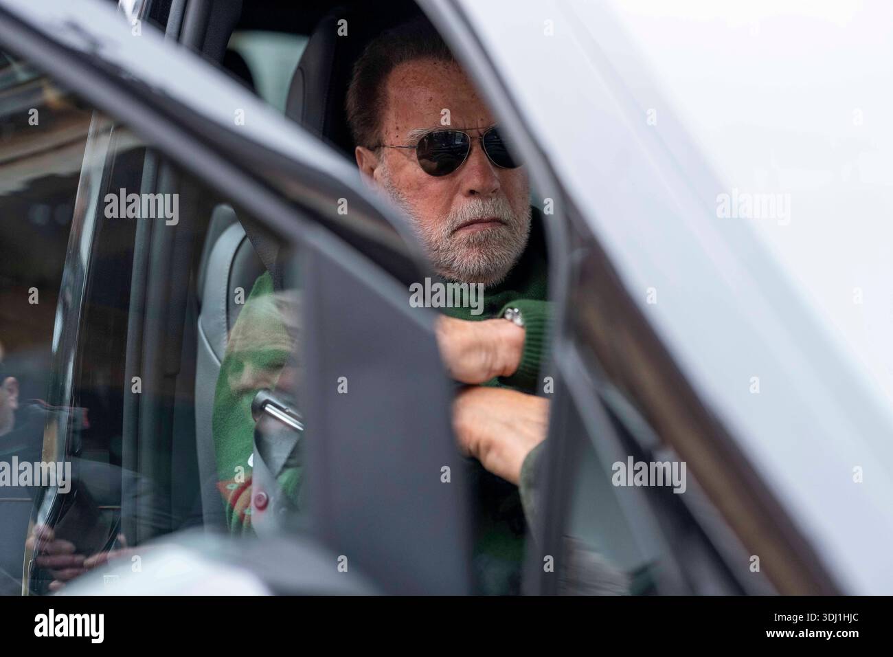 KITZBUEHEL, OESTERREICH 24. JAENNER : Das Bild Zeigt den Hollywood-Schauspieler Arnold Schwarzenegger waehrend der VIP-Gaeste beim FIS Alpinen Skiweltcup Herren-Abfahrt in Kitzbuehel am 24. Januar 2026 à Kitzbuehel, OESTERREICH, TYROL. KITZBUEHEL, AUTRICHE - 24 JANVIER : photo montre l'acteur hollywoodien Arnold Schwarzenegger lors des invités VIP lors de la Coupe du monde de ski alpin masculin de la FIS à KITZBUEHEL à KITZBUEHEL le 24 janvier 2026 à KITZBUEHEL, AUTRICHE, TYROL. Copyright : xIBEX.agencyx xKlausxPressbergerx Banque D'Images