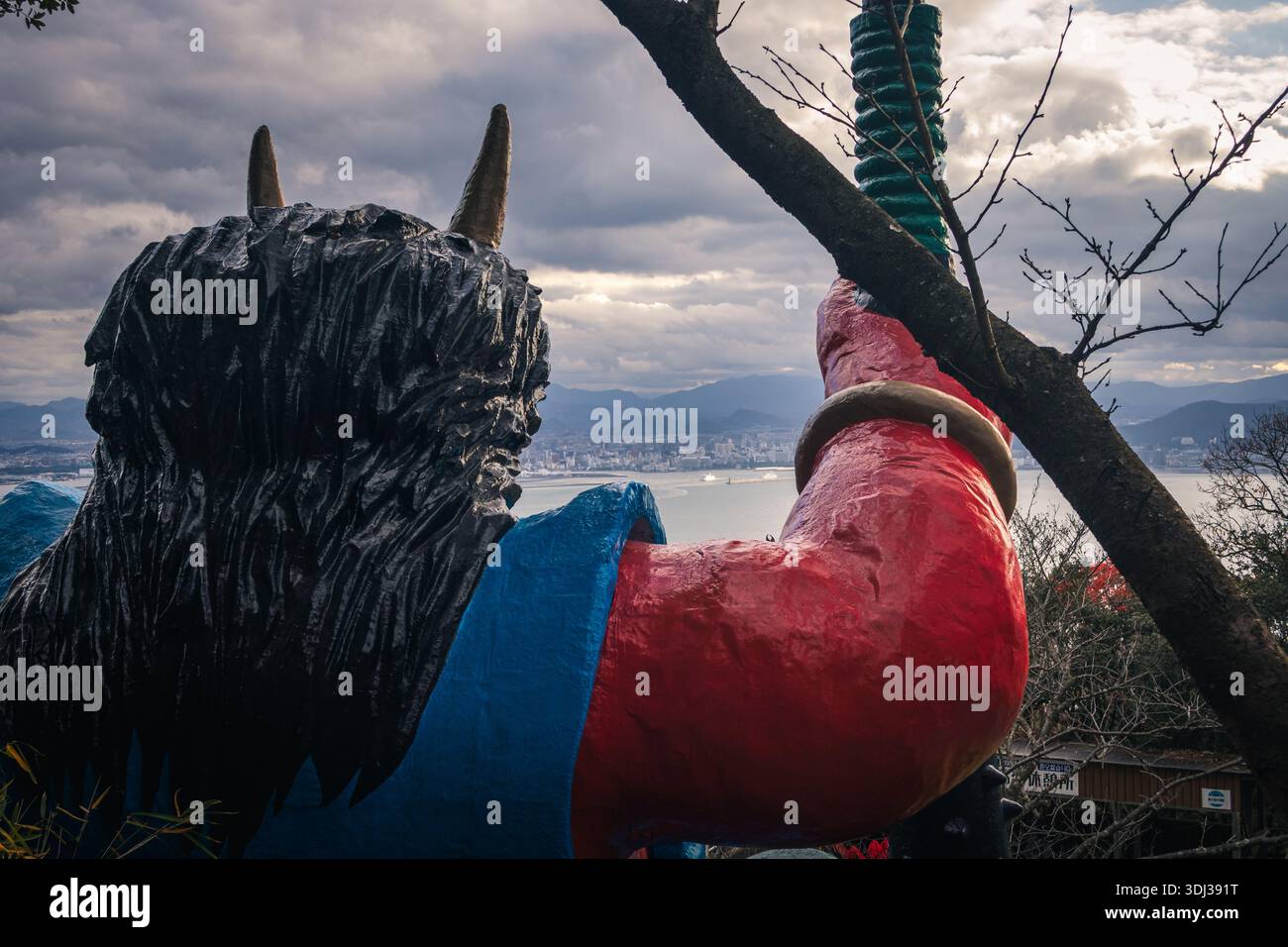 Oni japonais sur l'île de Megijima , dans la mer intérieure, ville de Takamatsu, préfecture de Kagawa, Japon Banque D'Images