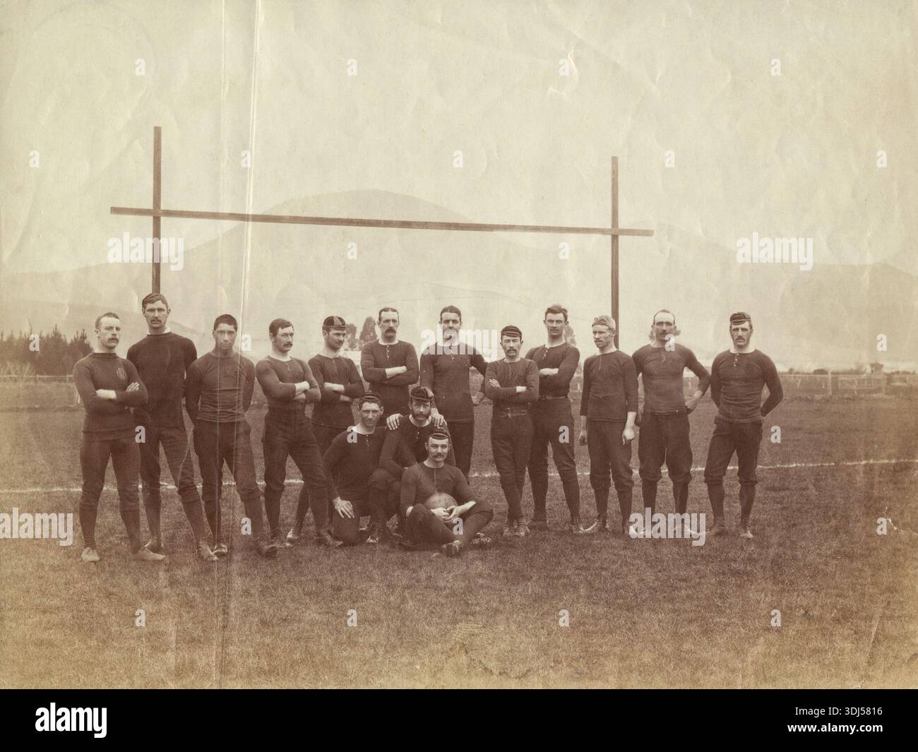 Carte Postale Ancienne - Équipe De Football - Photo De Groupe - Vers 1900-1910