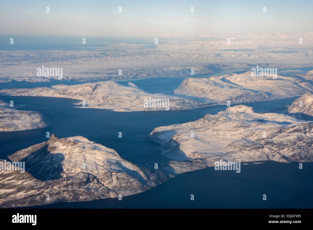 Nuuk, Groenland 20260126. Un avion prend une photo des montagnes ...