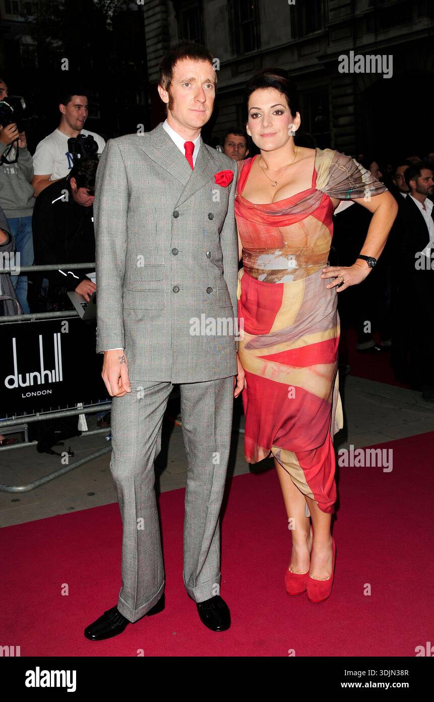 Londres, Royaume-Uni. Bradley Wiggins et Catherine Wiggins aux GQ Men of the Year Awards au Royal Opera House, Covent Garden. 4 septembre 2012. Ref : LMK92-40414-050912 SYD/Landmark Media WWW.LMKMEDIA.COM AUCUNE UTILISATION DU SITE WEB SANS ACCORD OU ARRANGEMENT PRÉALABLE Banque D'Images