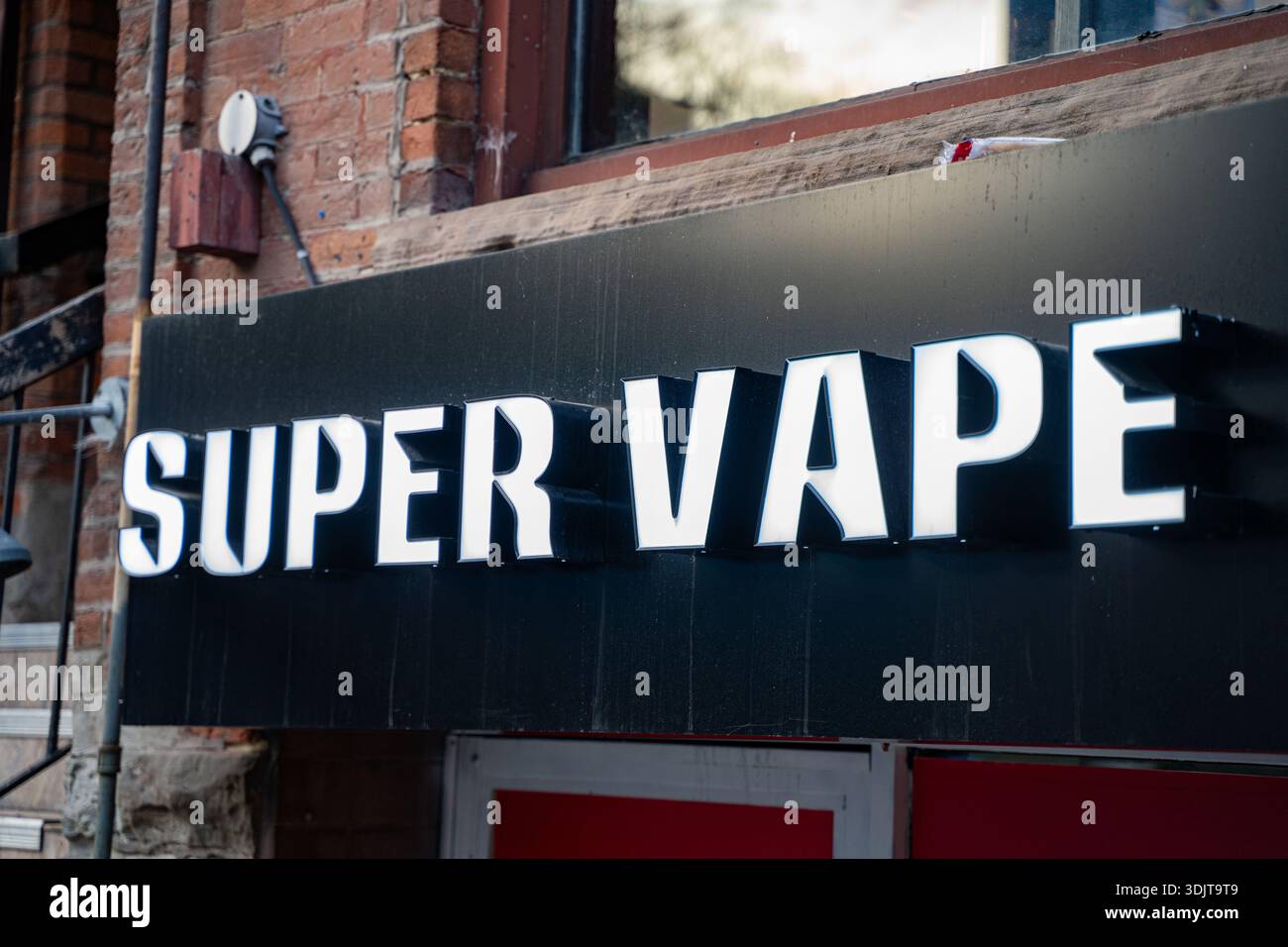 Logo Super Vape Store. Toronto, Canada - 29 avril 2024. Banque D'Images