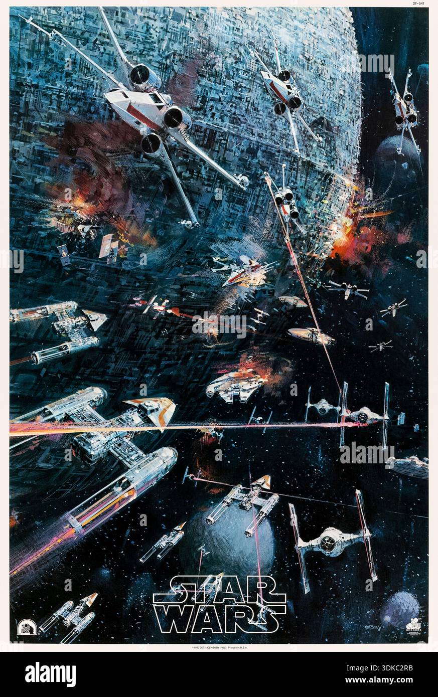 Affiche promotionnelle de la bande sonore de « Star Wars » 1977 par John Berkey (1932-2008) montrant la couverture montrant la bataille escalade épique entre l’Alliance rebelle et l’Empire impérial alors qu’ils attachent l’étoile de la mort. Banque D'Images