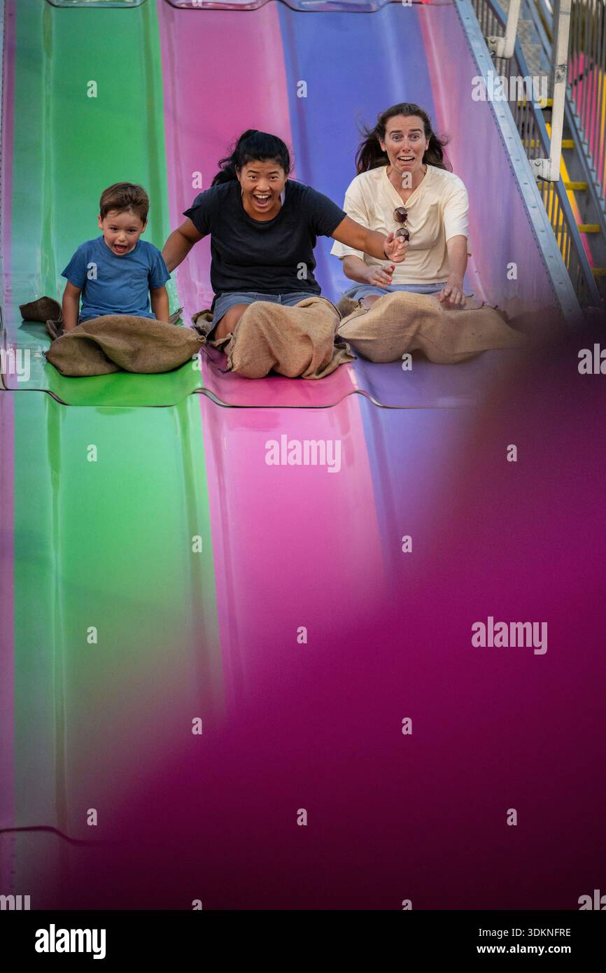 Le Fun Slide est l'une des attractions les plus populaires de la foire du comté d'Arlington Banque D'Images