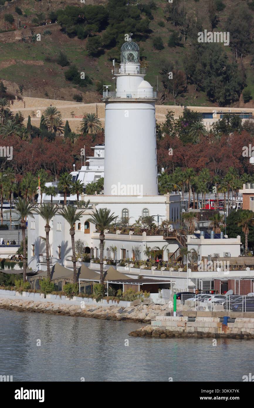 La Farola, l'un des phares espagnols ayant un nom féminin, Malaga, Costa del sol, Espagne Banque D'Images
