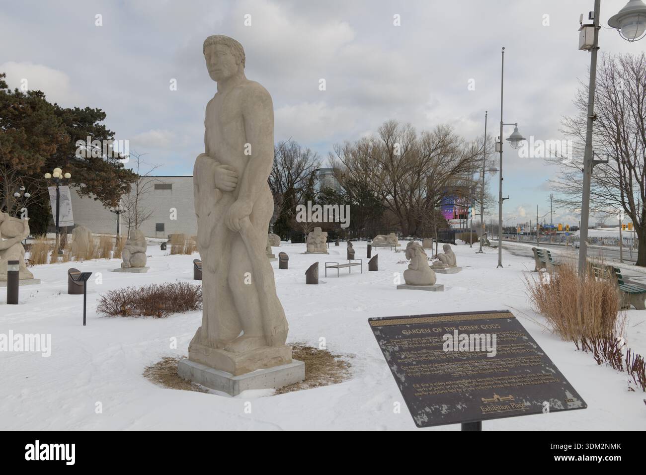 Garden of the Greek Gods, une collection de 20 sculptures massives en calcaire situées à Exhibition place, sculptées par le célèbre artiste canadien E.B. Cox Banque D'Images