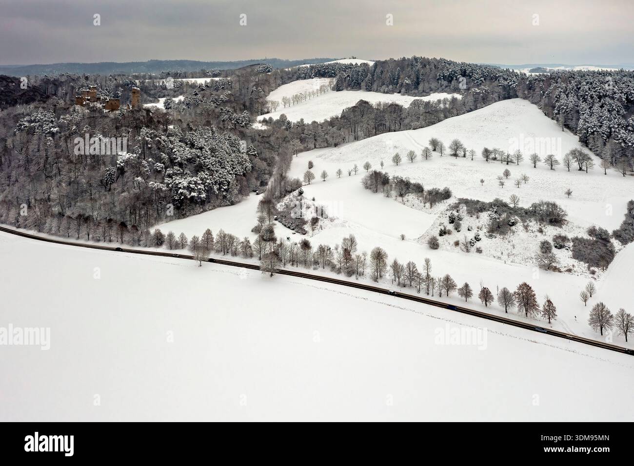 Les méandres de la rivière Werra dans la vallée de Werra entre Hesse et Thuringe Banque D'Images