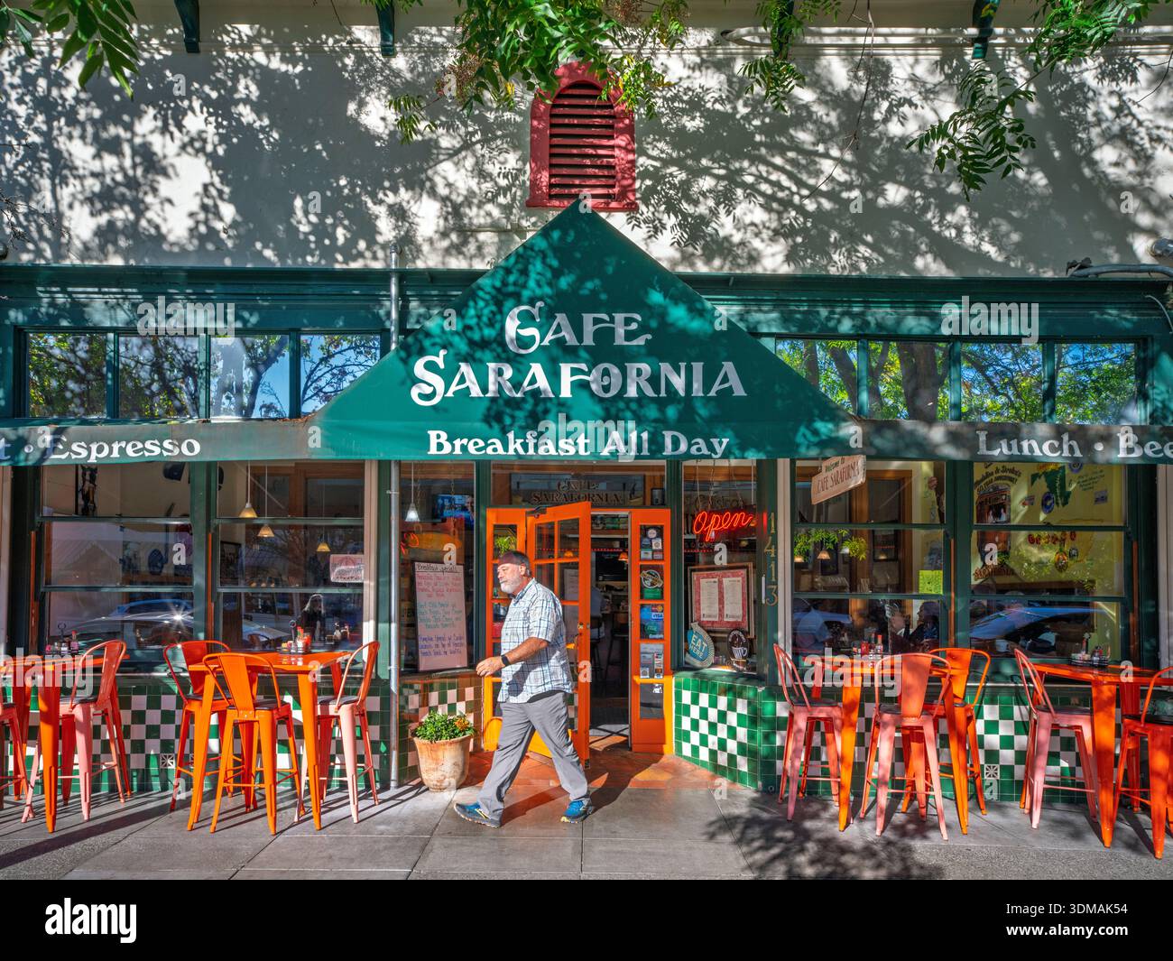 Extérieur de Caf Sarafornia à Calistoga, Napa Valley, Napa County, Californie, États-Unis. Banque D'Images