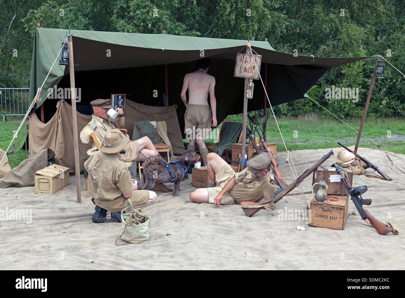 Reconstitution d'une seconde Guerre mondiale, 7e division blindée, Desert rats Camp, (rats Lair), au festival militaire We Will Meet Again, Betteshanger Country Park Banque D'Images