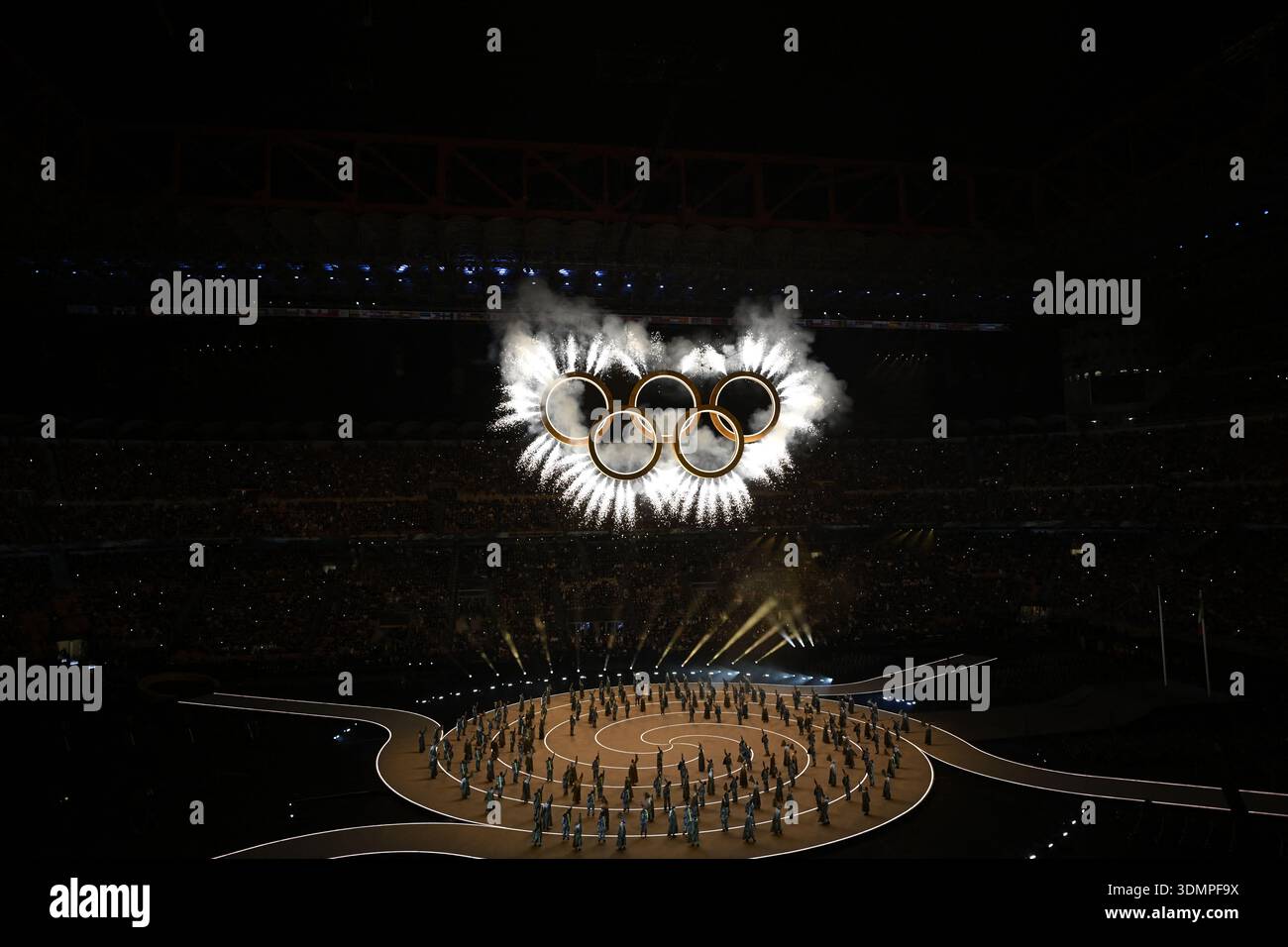 Milan, Italie. 06th Feb, 2026. Ambiance lors de la cérémonie d'ouverture des Jeux Olympiques d'hiver Milano Cortina 2026 au stade San Siro le 6 février 2026 à Milan, Italie. Photo par JMP/ABACAPRESS.COM crédit : Abaca Press/Alamy Live News Banque D'Images