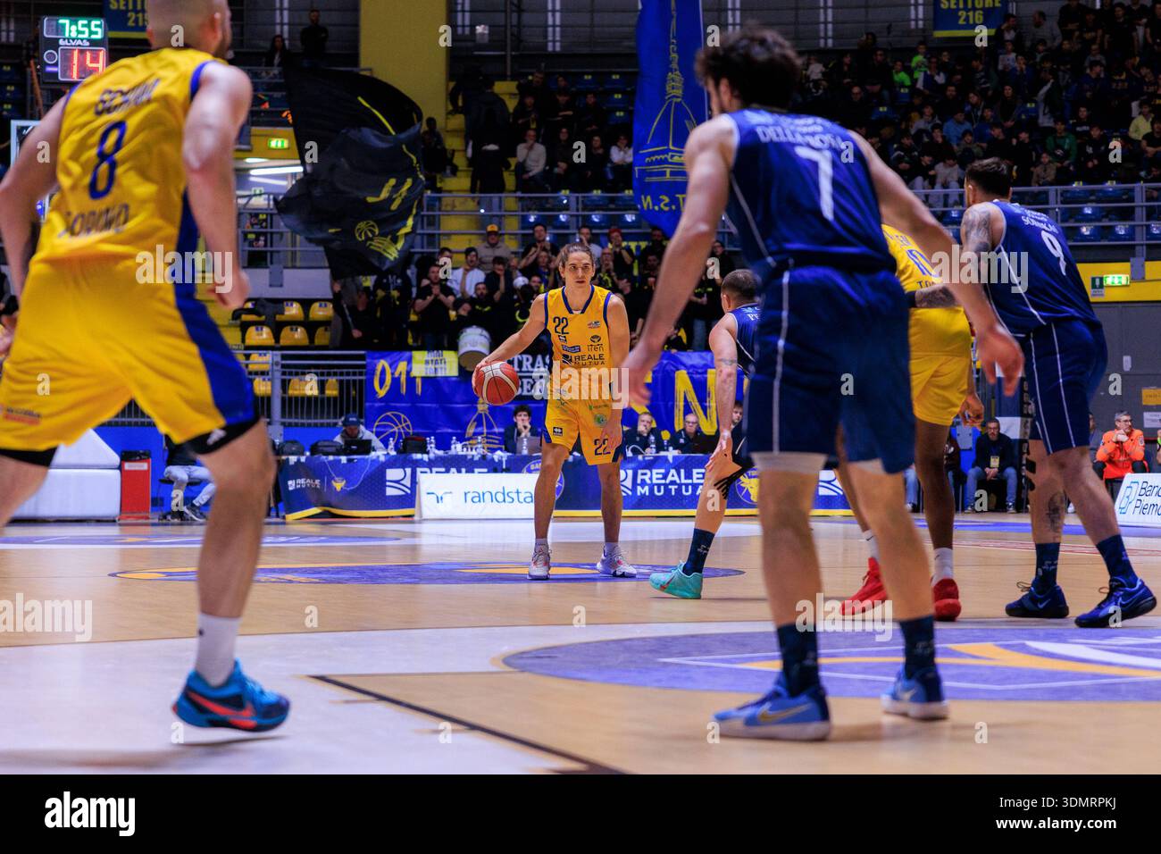 Turin, Italie : 06 février 2026 - Federico Massone de basket Torino en action lors du match de Serie A2 contre Bologne au Pala Gianni Asti. Banque D'Images