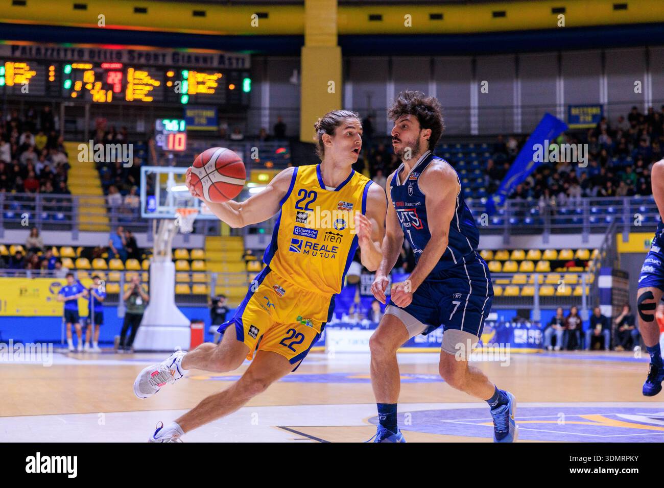 Turin, Italie : 06 février 2026 - Federico Massone de basket Torino en action lors du match de Serie A2 contre Bologne au Pala Gianni Asti. Banque D'Images