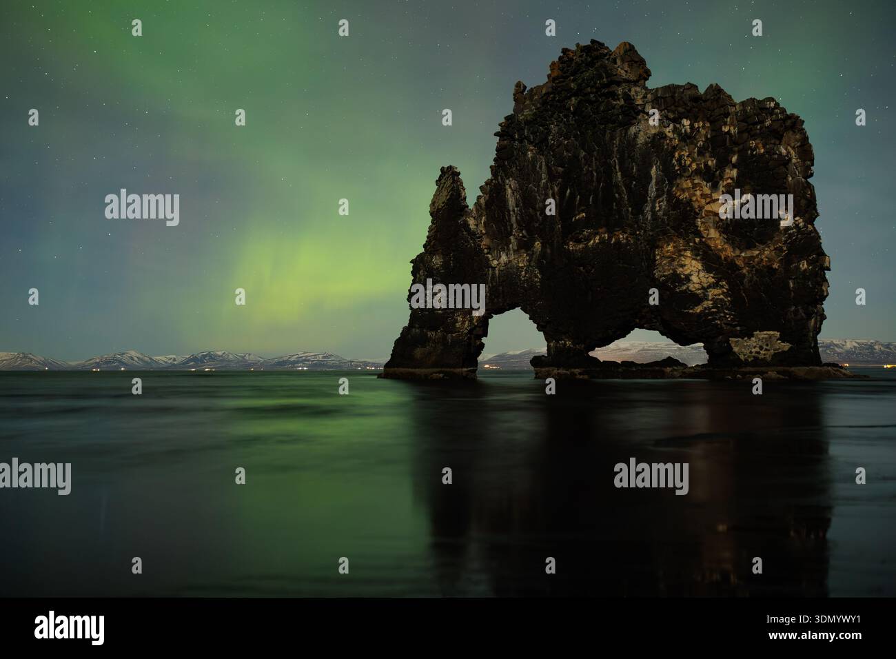 Hvitserkur dans le nord de l'Islande, un monument emblématique Banque D'Images