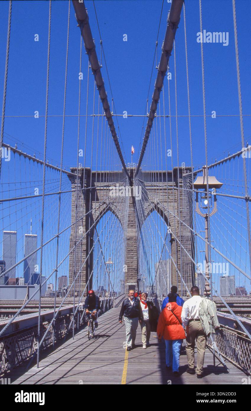 États-Unis, New York, le pont de Brooklyn a été le premier pont suspendu en acier au monde. Banque D'Images