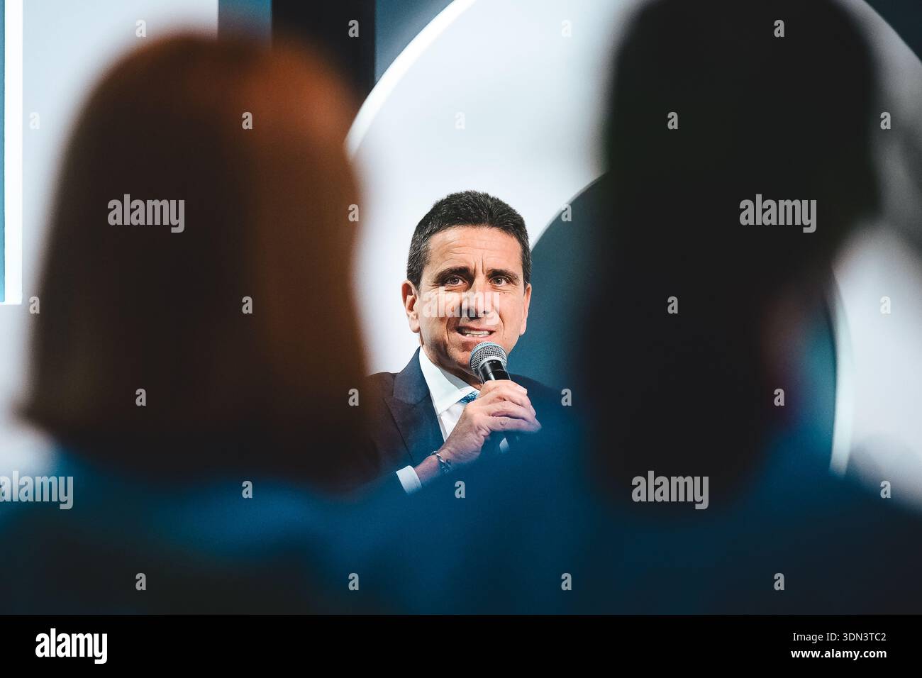 Giovanni Bozzetti, Président de la Fondazione Fiera Milano, à Host Milano 2025. Diriger le salon mondial de l'hôtellerie à Fiera Milano Rho, Italie. Banque D'Images