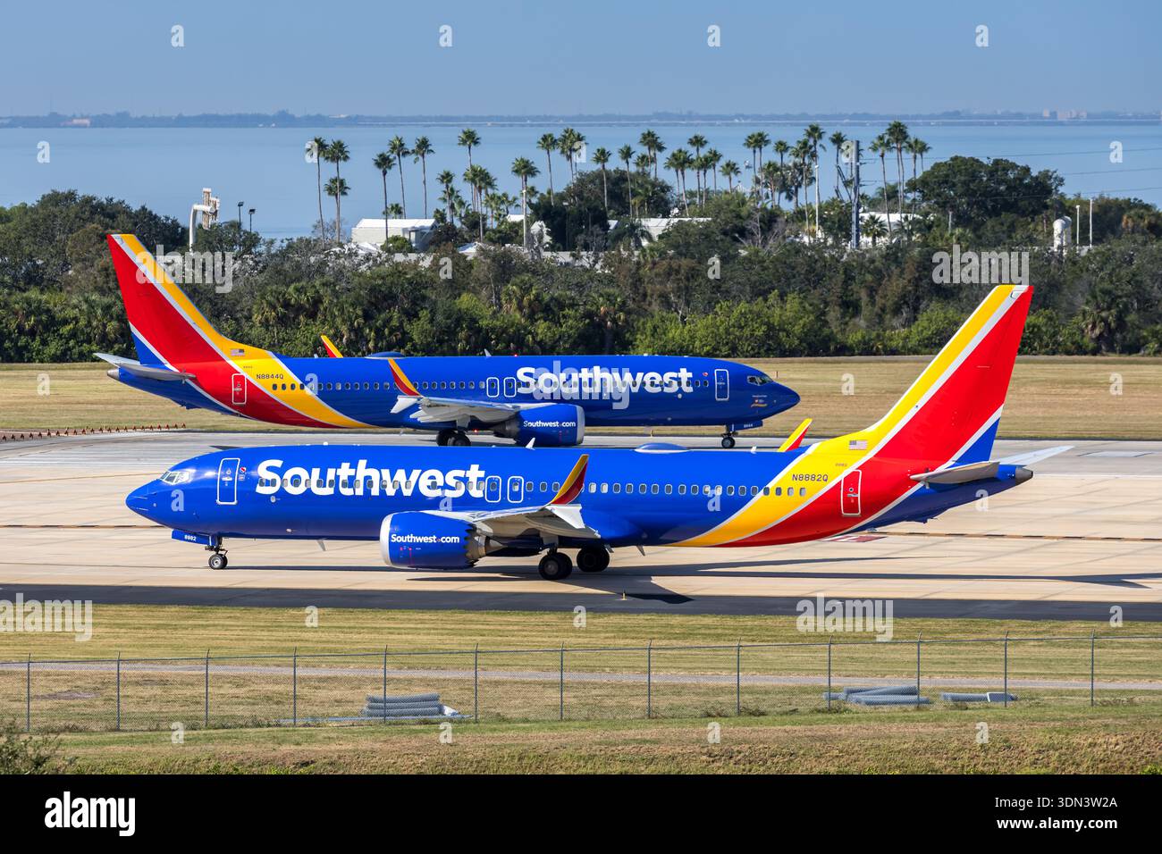 Tampa, États-Unis - 7 novembre 2025 : Boeing 737 MAX 8 de Southwest Airlines à l'aéroport de Tampa aux États-Unis. Banque D'Images