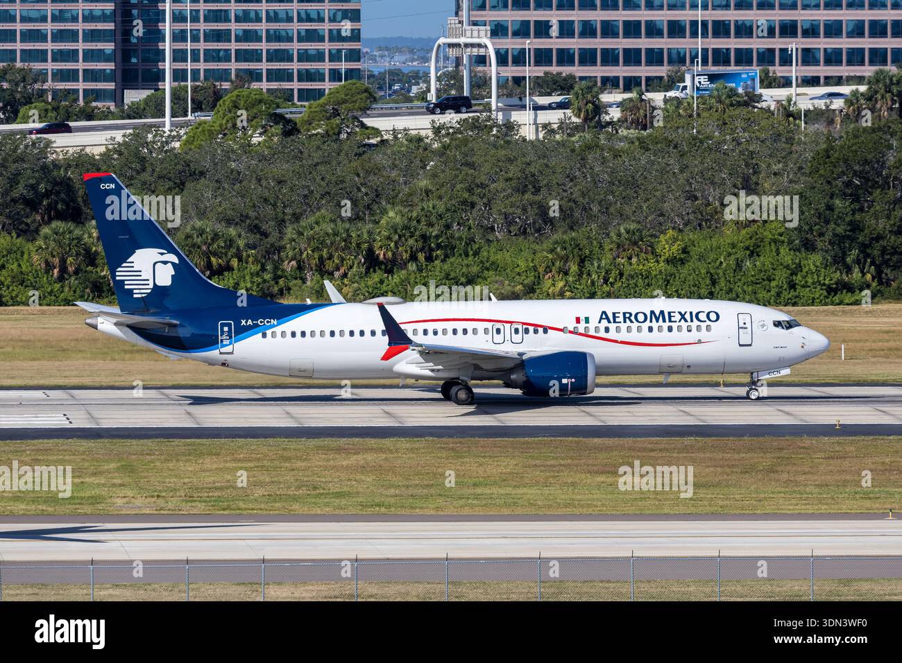 Tampa, États-Unis - 7 novembre 2025 : Aeromexico Boeing 737 MAX 8 à l'aéroport de Tampa aux États-Unis. Banque D'Images