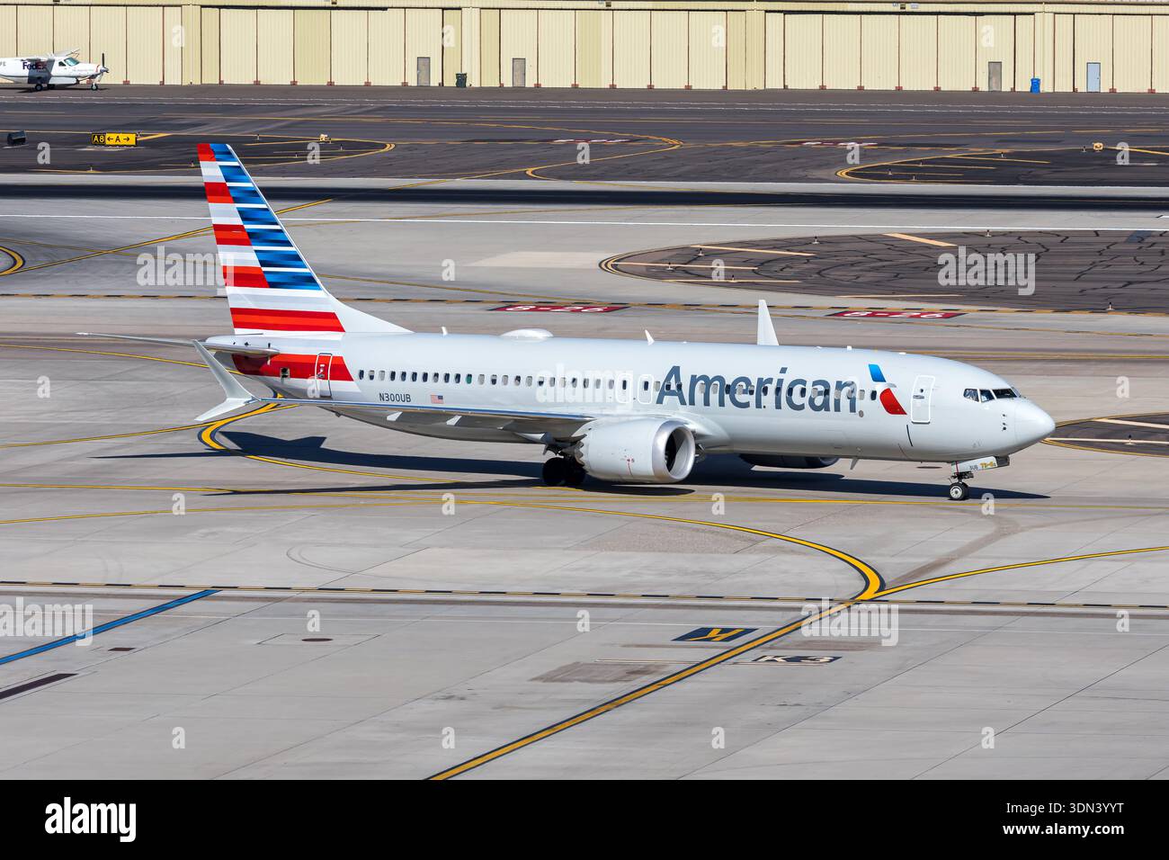 Phoenix, États-Unis - 9 novembre 2025 : avion Boeing 737-8 MAX d'American Airlines à l'aéroport de Phoenix aux États-Unis. Banque D'Images