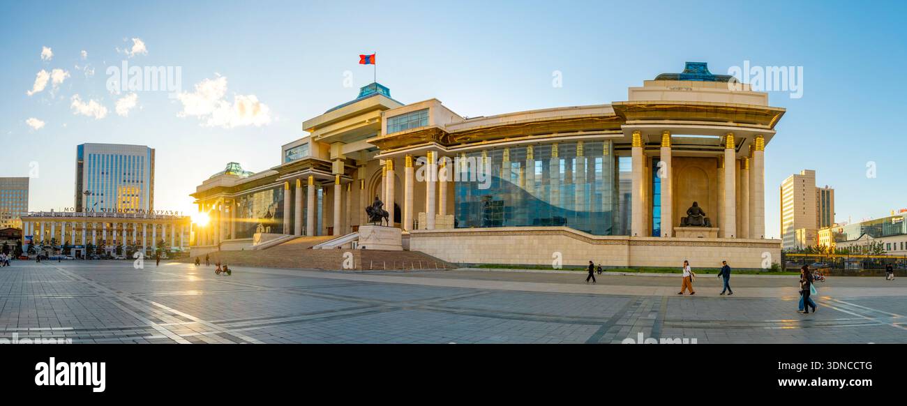 Mongolie, Oulan Bator, place Sukhbaatar, Palais du Gouvernement Banque D'Images