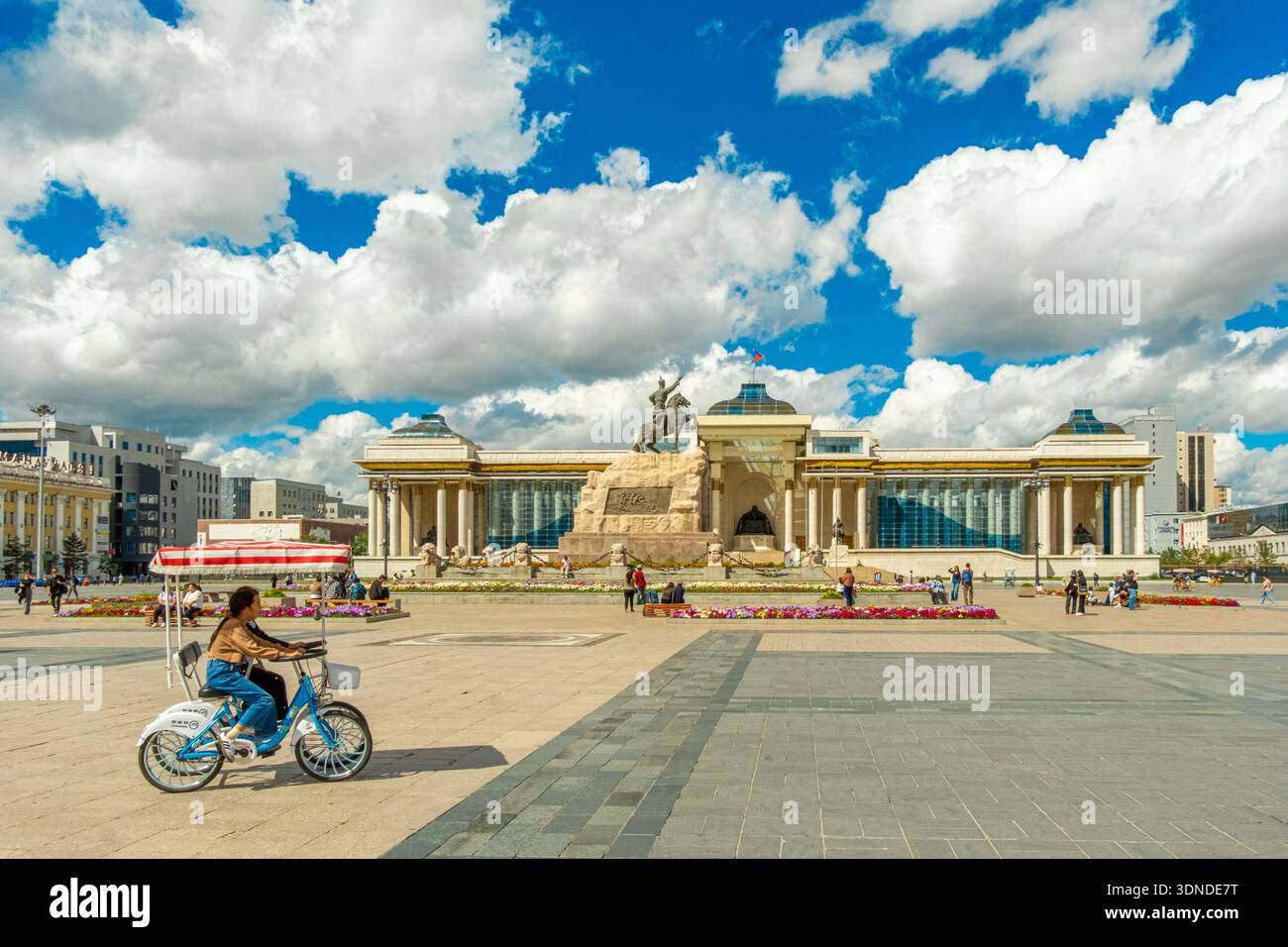 Mongolie, Oulan Bator, place Sukhbaatar Banque D'Images