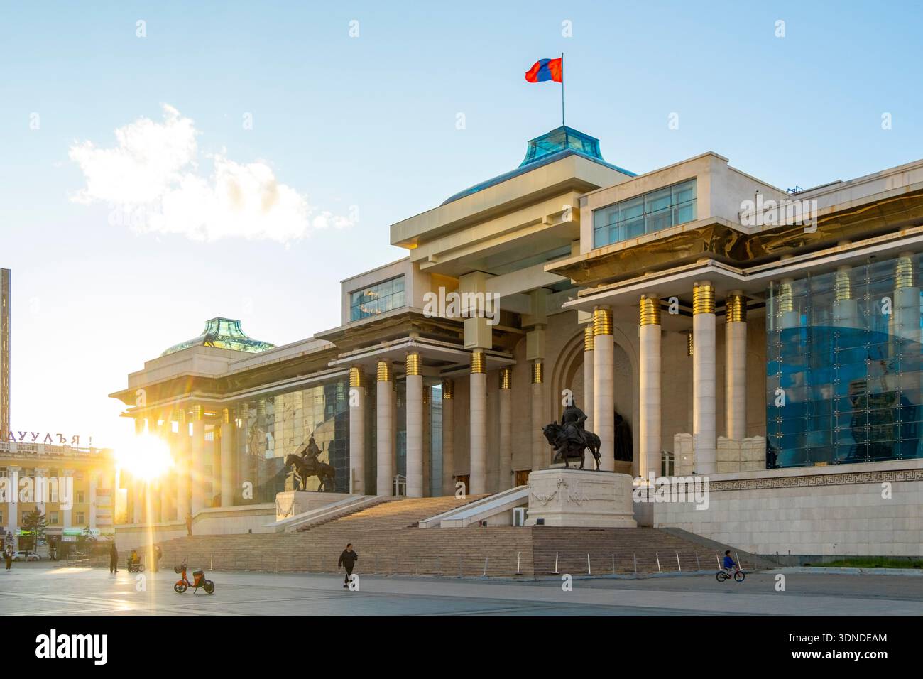 Mongolie, Oulan Bator, place Sukhbaatar, Palais du Gouvernement Banque D'Images