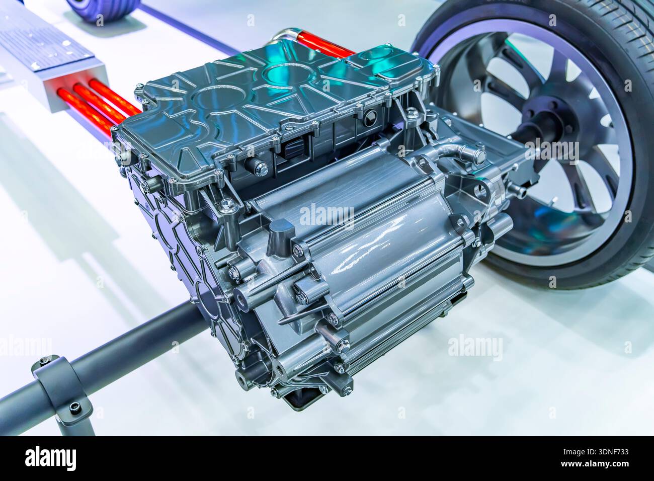 voiture électrique avec groupe motopropulseur et connexion d'alimentation, système électrique du concept de voiture écologique. Banque D'Images