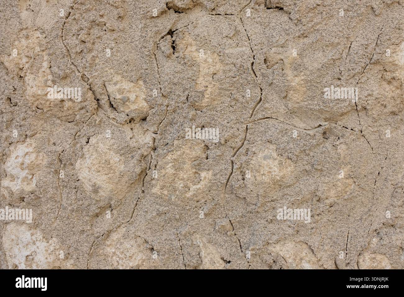 Texture murale en grès authentique avec surface vieillie et plâtre fait à la main. Fond neutre chaud pour un design moderne. Banque D'Images