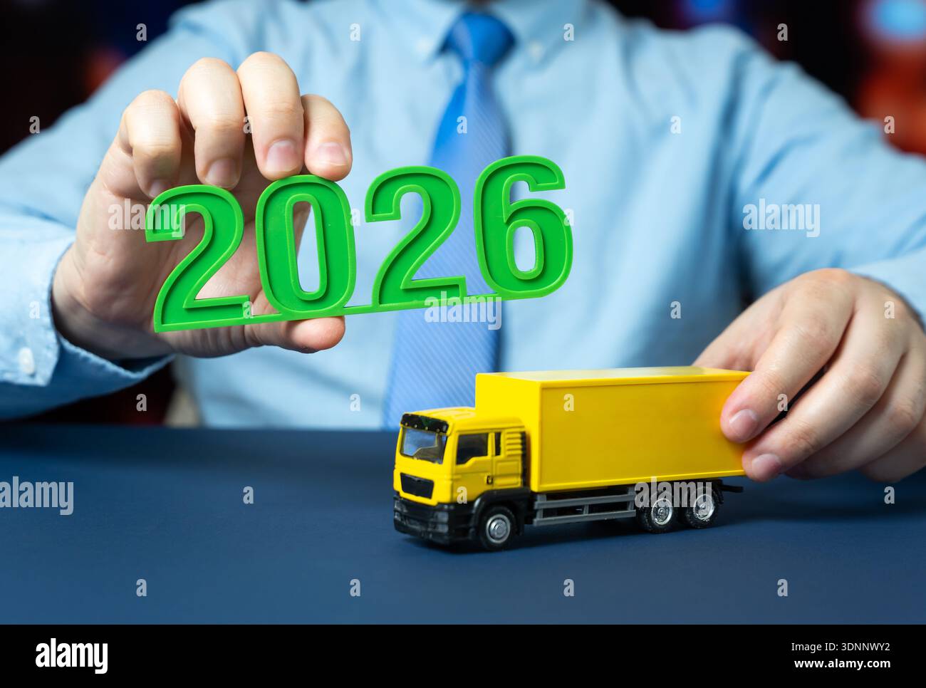 Transport de marchandises en 2026. Logistique et livraison de fret. L'expédition future ciblée montre des itinéraires plus rapides et un suivi numérique. Le commerce mondial dépend o Banque D'Images