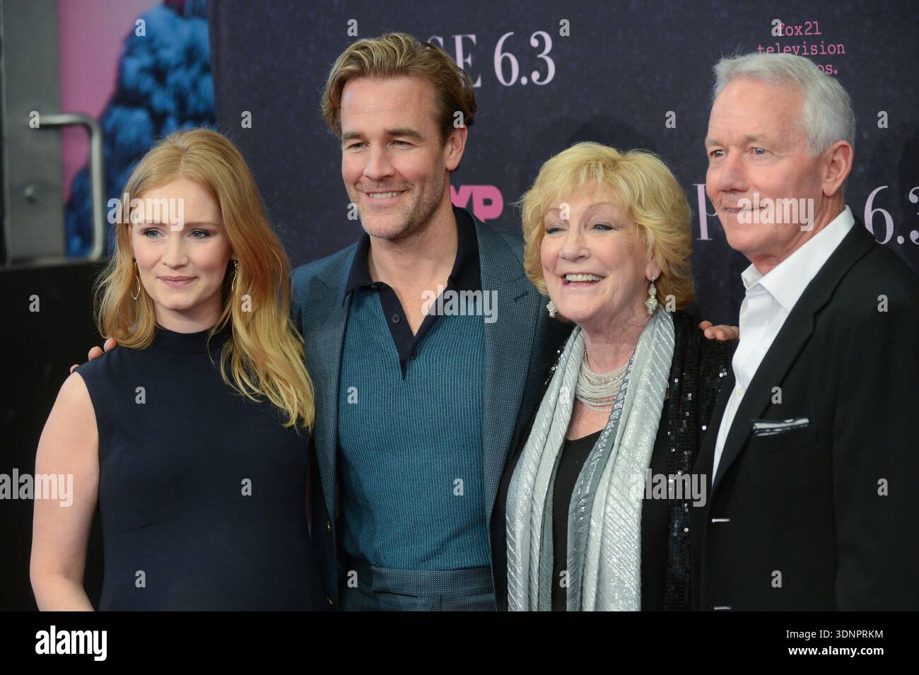 Kimberly Brook, James Van Der Beek, Melinda Weber, James William Van Der Beek assistent à la première de 'pose' New York à Hammerstein Ballroom le 17 mai 2 Banque D'Images