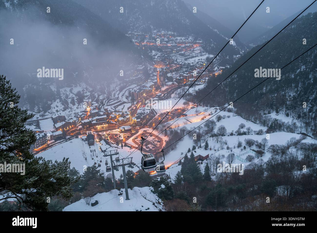 Vue hivernale d'Arinsal, la Massana, Andorre Banque D'Images