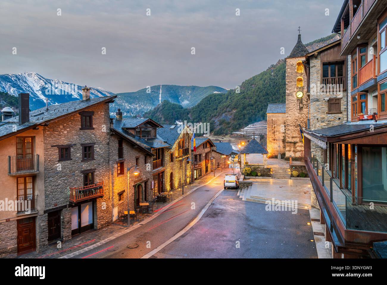 Rue principale, Ordino, Andorre Banque D'Images